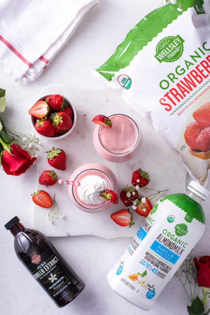 strawberry smoothie drink ingredients