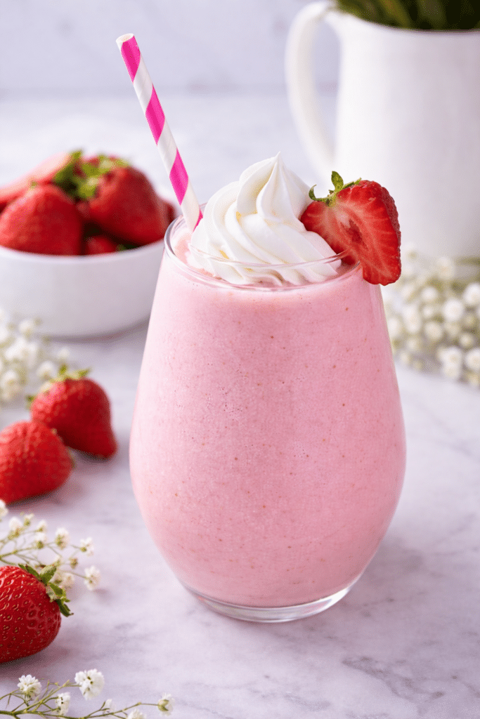 Strawberry smoothie with strawberry