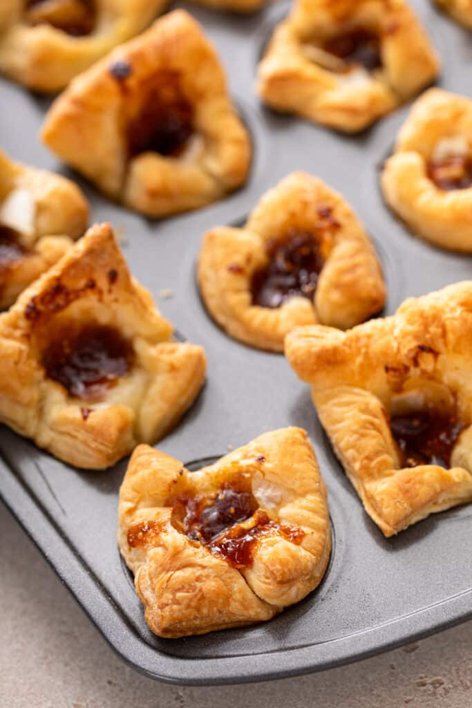 baked fig & brie bites