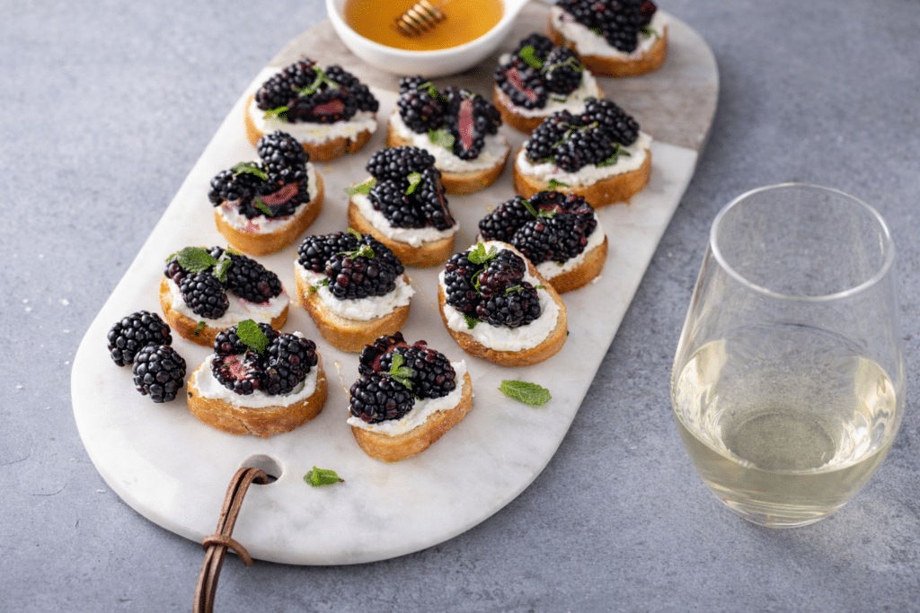 Blackberry Goat Cheese Mint Crostini yum