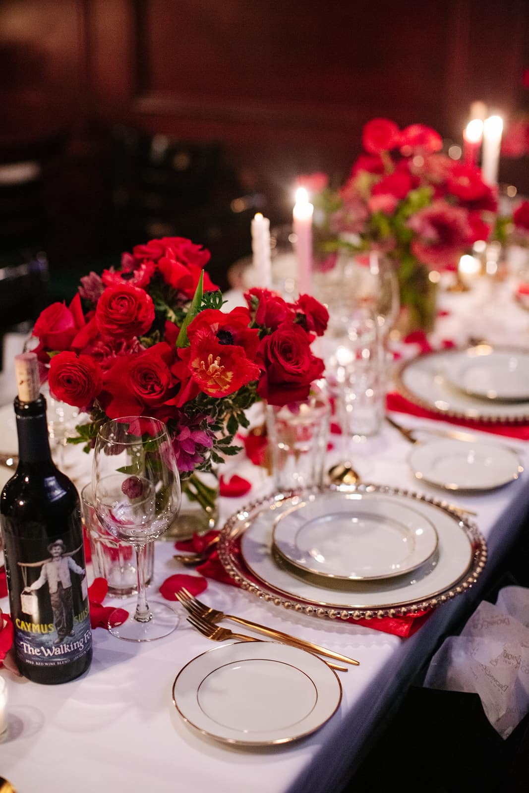 lovely-galentines-tablescape