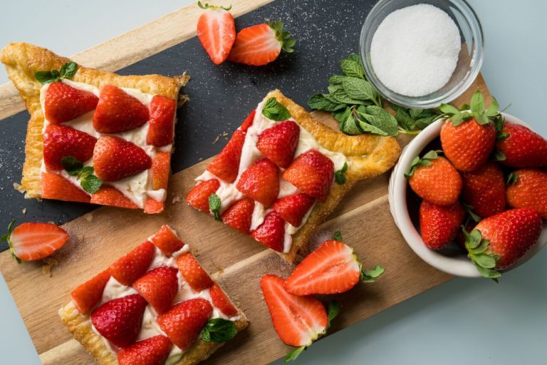 Recipe: Strawberries ‘n Cream Puff Pastry