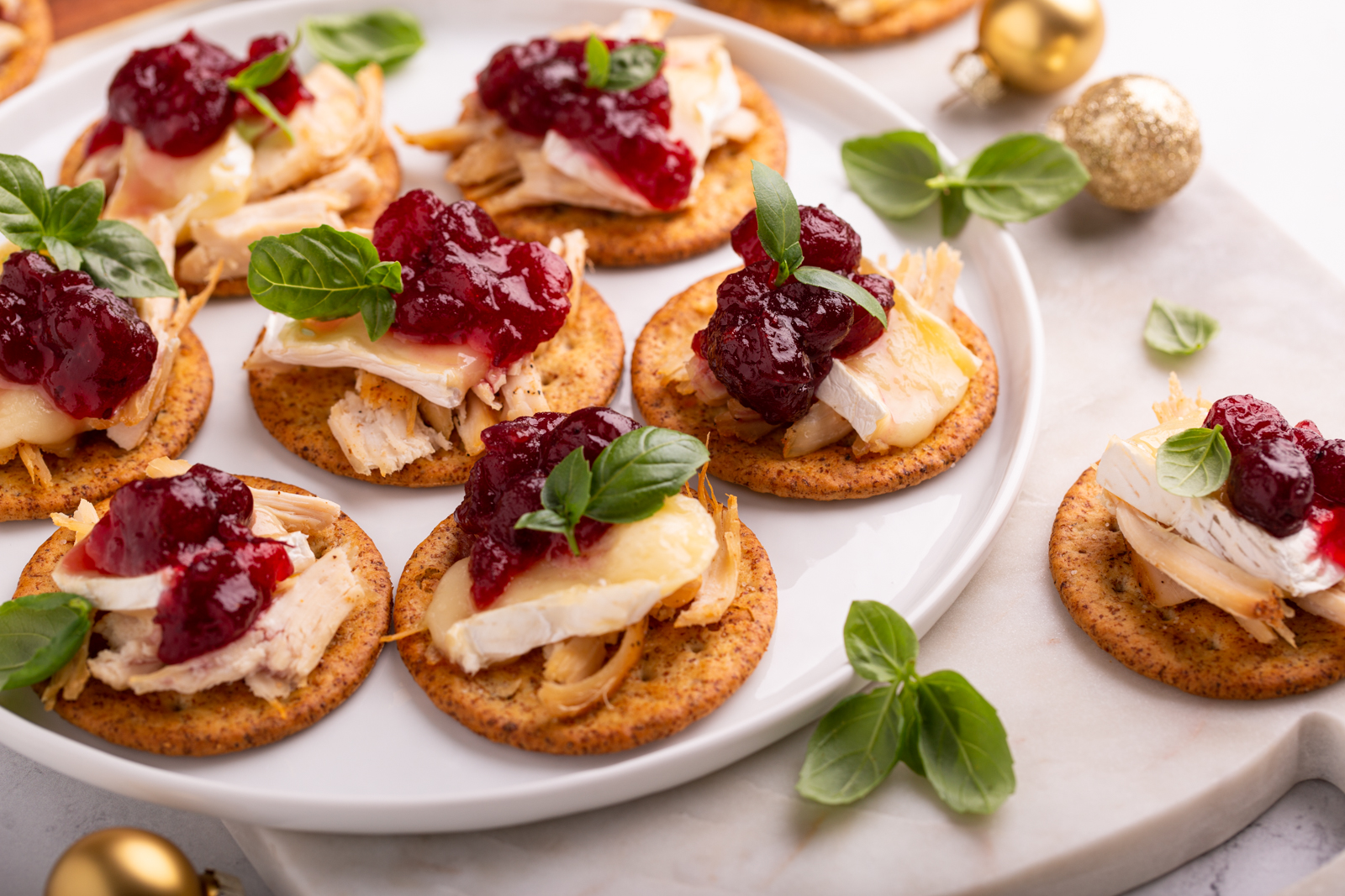 Recipe: Festive Holiday Appetizer | Cranberry Brie Turkey Crackers