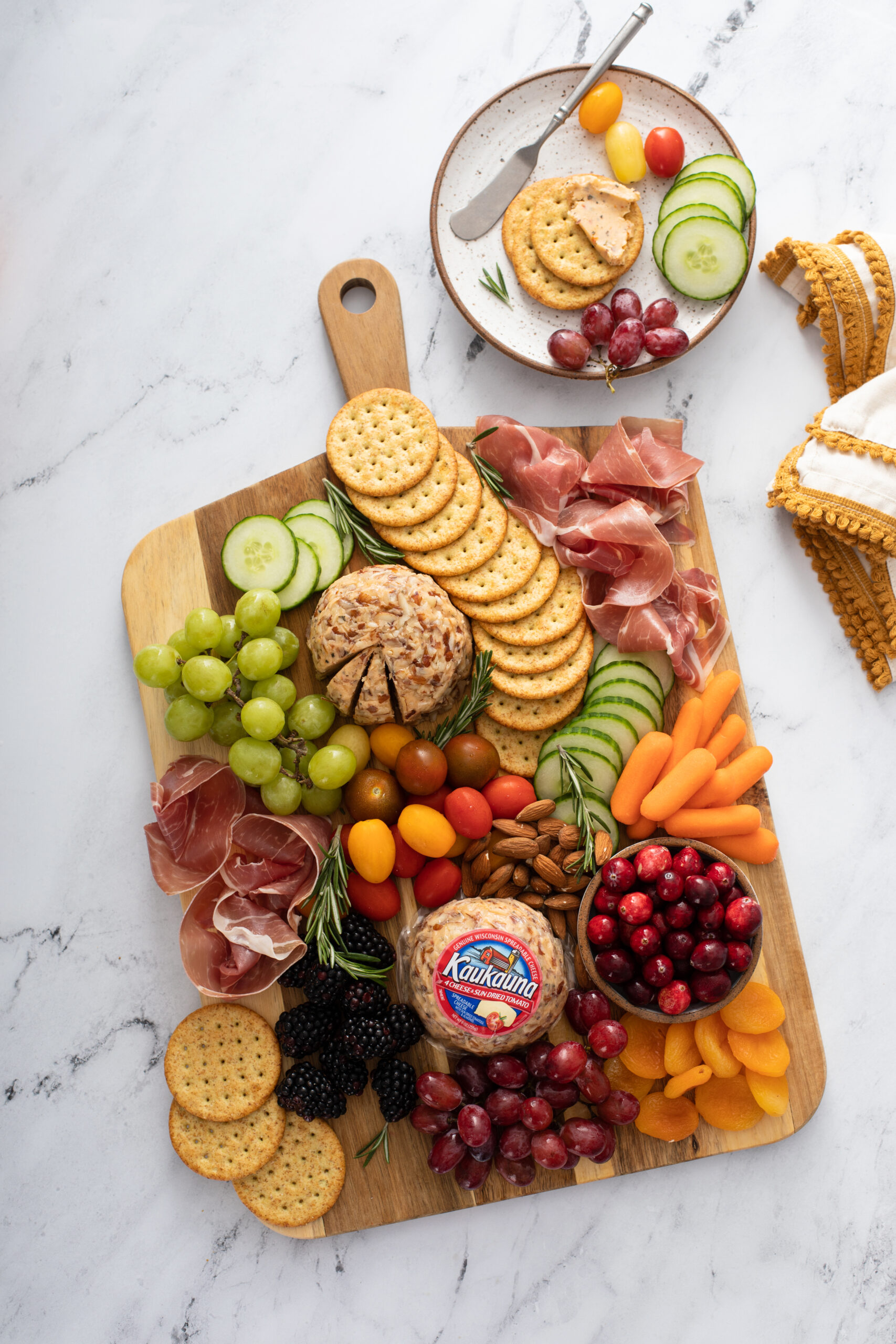 Curious how to make the perfect charcuterie board? From sweet and savory to everything in  between, CLICK HERE to make one ASAP! 
