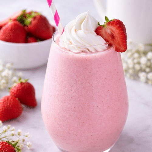 Strawberry smoothie with strawberry