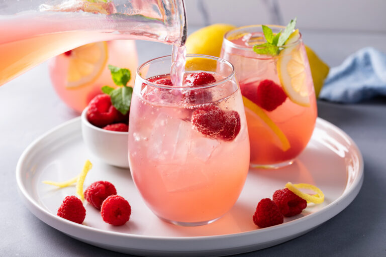 The Perfect Raspberry Lemonade