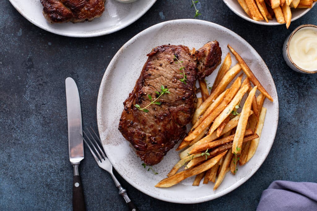 steak frites with fries