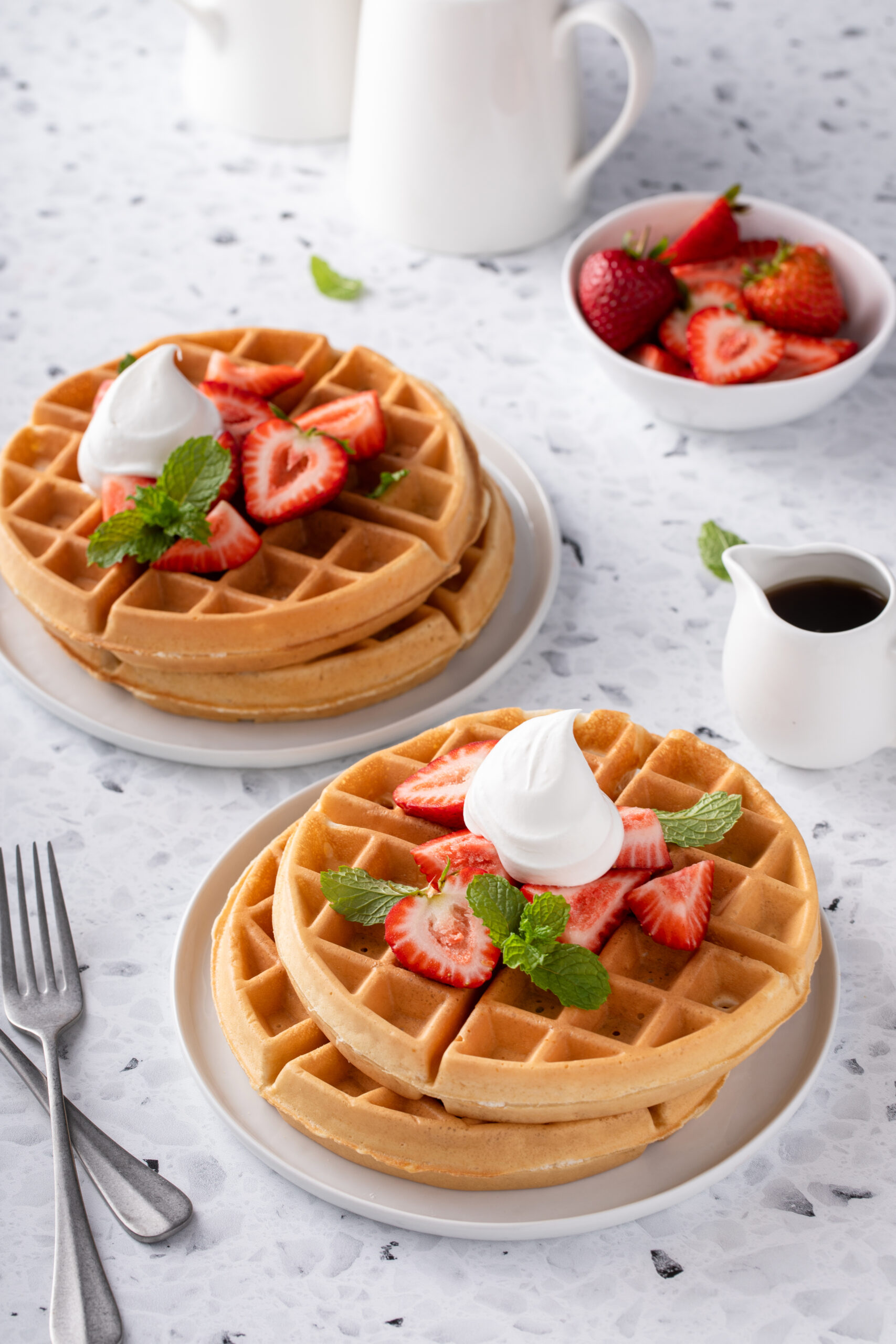 Looking for the perfect strawberries and cream waffles recipe? CLICK HERE to see how to make this delicious meal in a flash! 