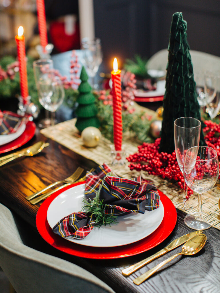Tips for an Easy Holiday Tablescape + Menu Inspiration