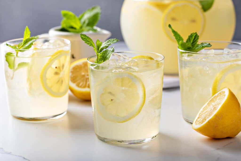 lemonade cocktail