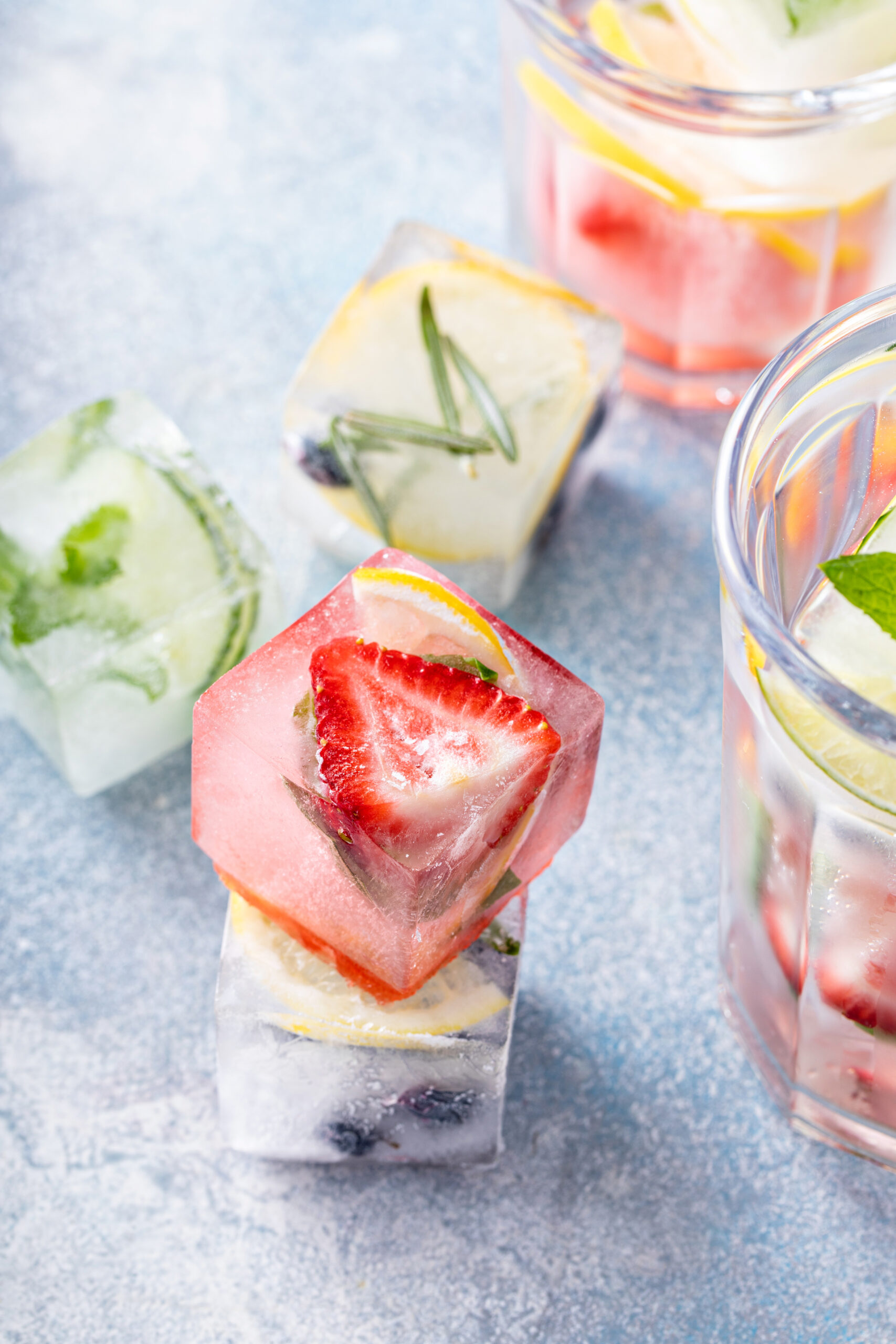 Looking to take your water to a new level this summer? CLICK HERE to try the most delicious water fruit cubes! 