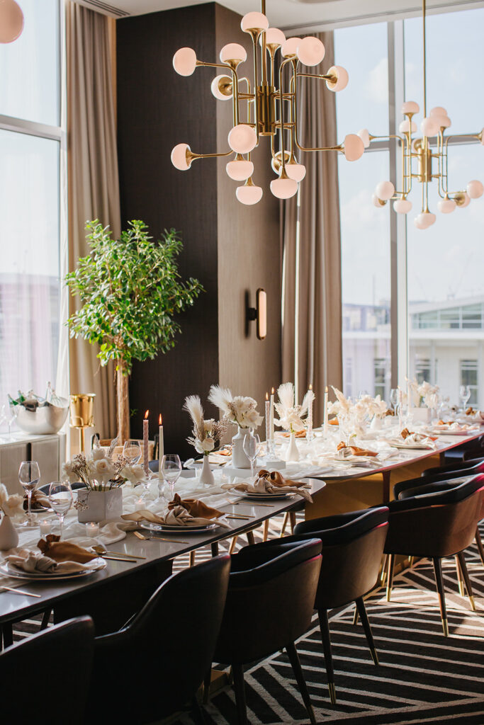 Join us for a recap of EWE Supper Club’s VIP dinner at Capolinea Atlanta. It was a perfect evening of exquisite food, intimate company, and stunning ambiance at Signal by Hilton Atlanta.