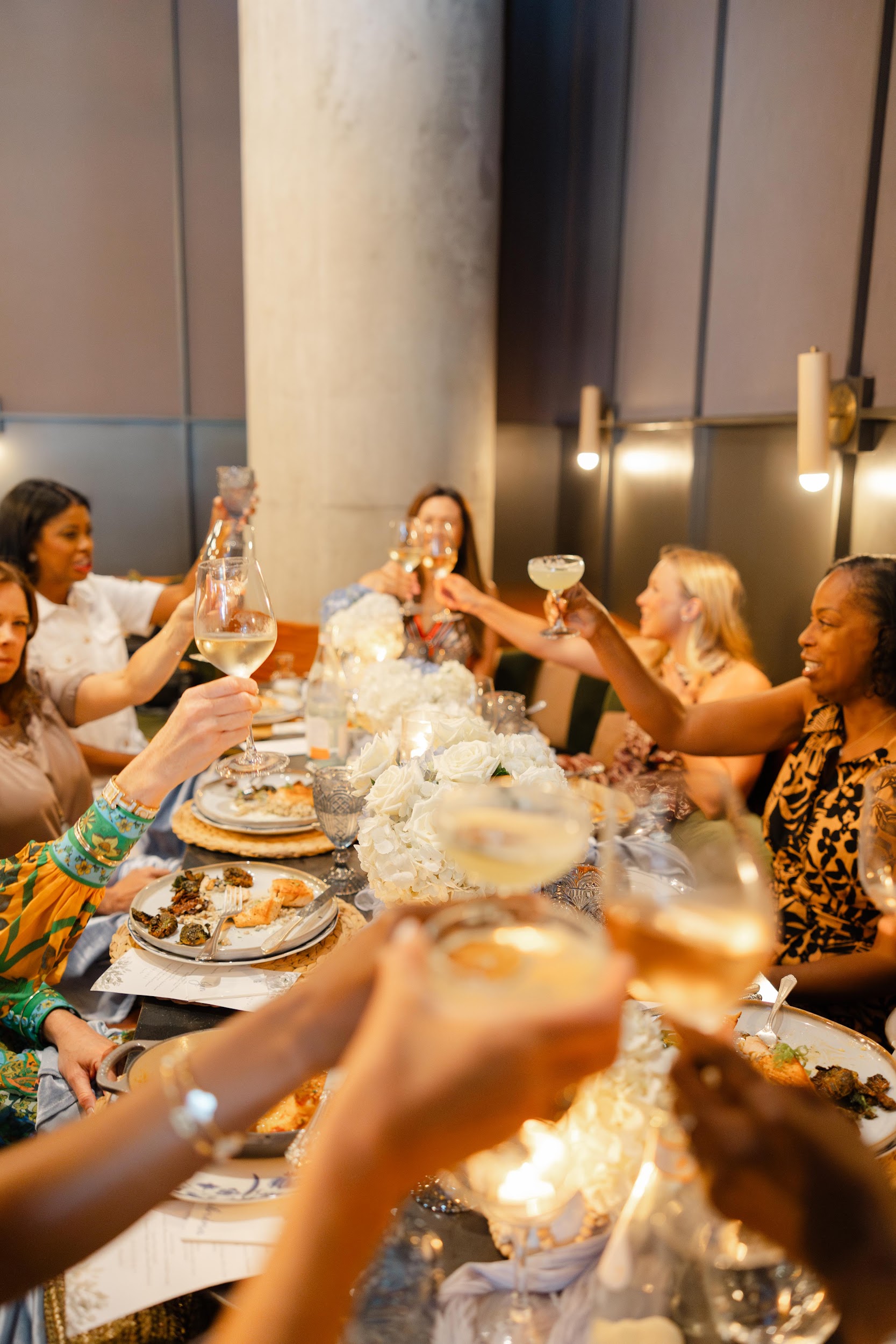 This summer, EWE Supper Club’s intimate event at the Garden & Gun Club in Atlanta brought together flavorful dishes and inspiring conversations for a memorable afternoon of connection and warmth.