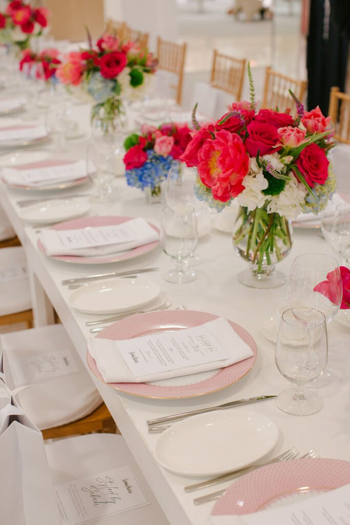 Elevate your event experience with Eating With Erica Supper Club’s Spring Fashion Luncheon at Neiman Marcus Café Atlanta. Fashion, food, and seasonal tablescapes created an unforgettable afternoon