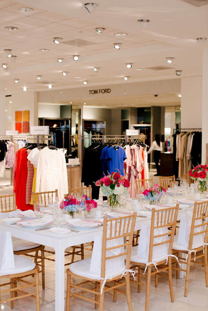 Elevate your event experience with Eating With Erica Supper Club’s Spring Fashion Luncheon at Neiman Marcus Café Atlanta. Fashion, food, and seasonal tablescapes created an unforgettable afternoon