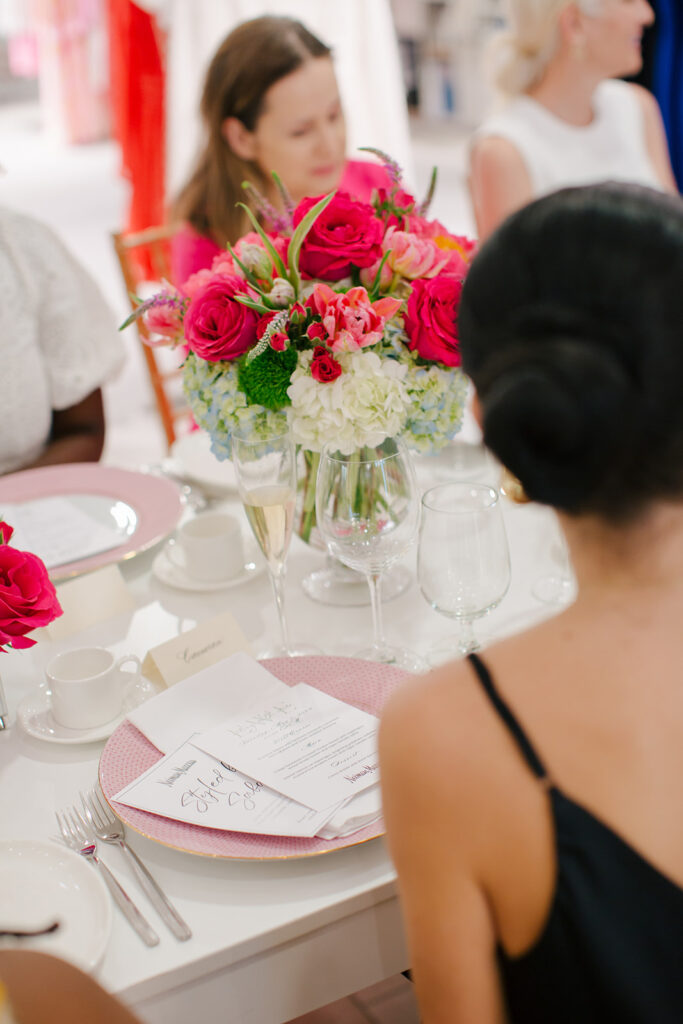 Elevate your event experience with Eating With Erica Supper Club’s Spring Fashion Luncheon at Neiman Marcus Café Atlanta. Fashion, food, and seasonal tablescapes created an unforgettable afternoon