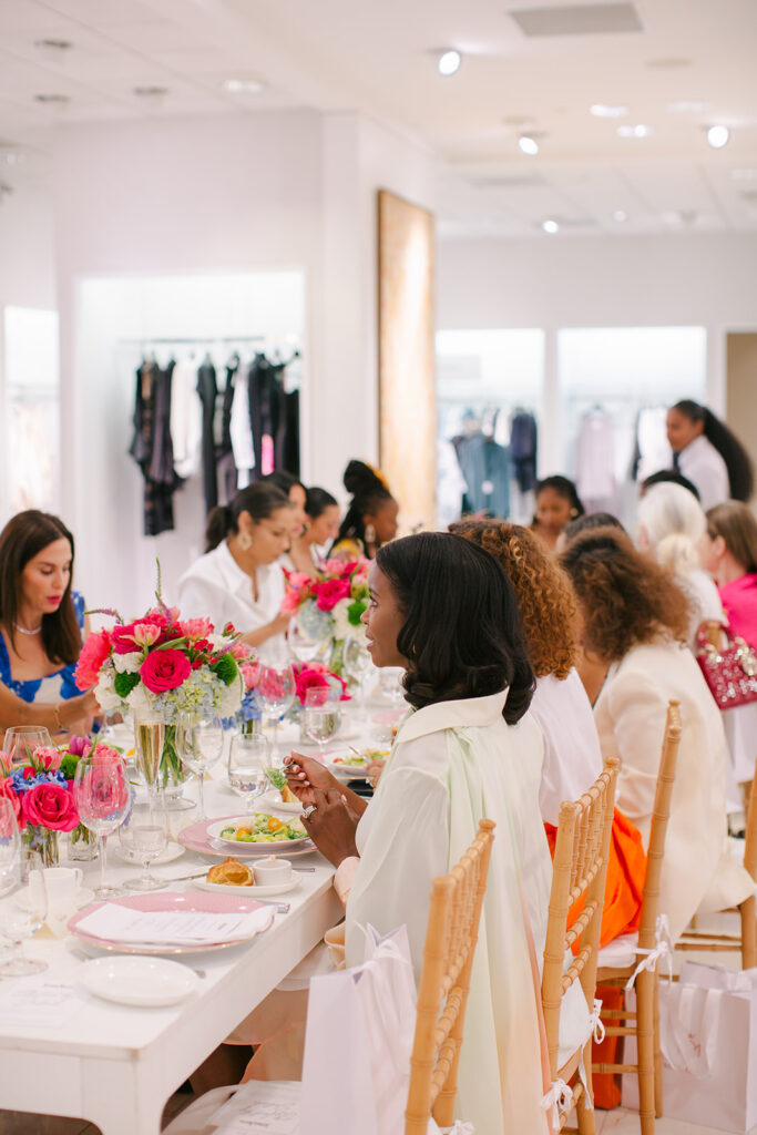 Elevate your event experience with Eating With Erica Supper Club’s Spring Fashion Luncheon at Neiman Marcus Café Atlanta. Fashion, food, and seasonal tablescapes created an unforgettable afternoon