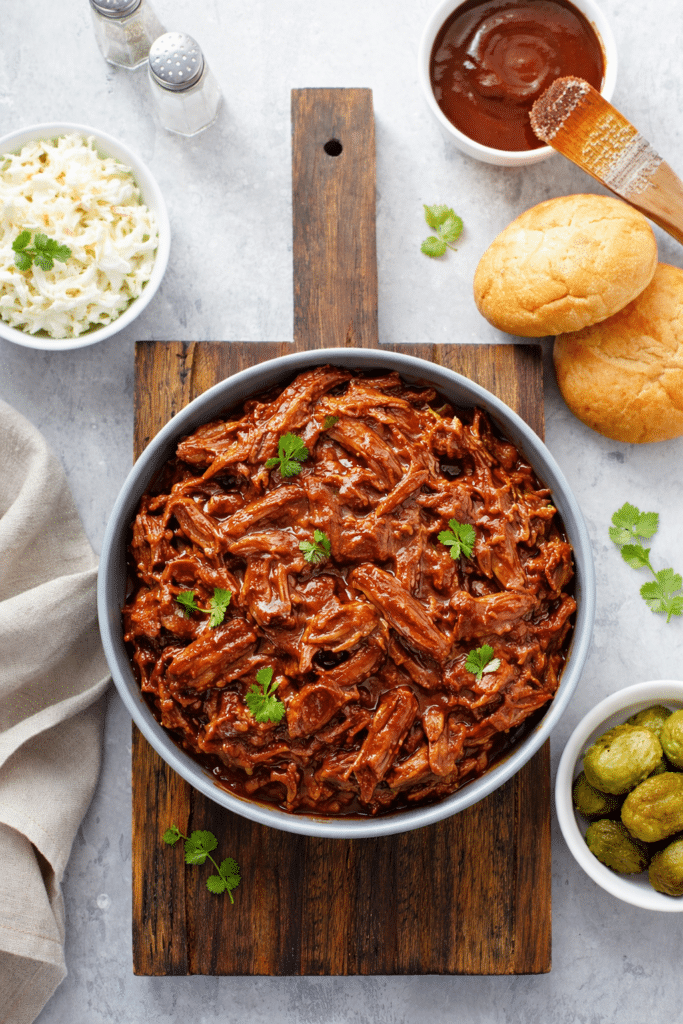 Shredded pulled pork bbq sauce