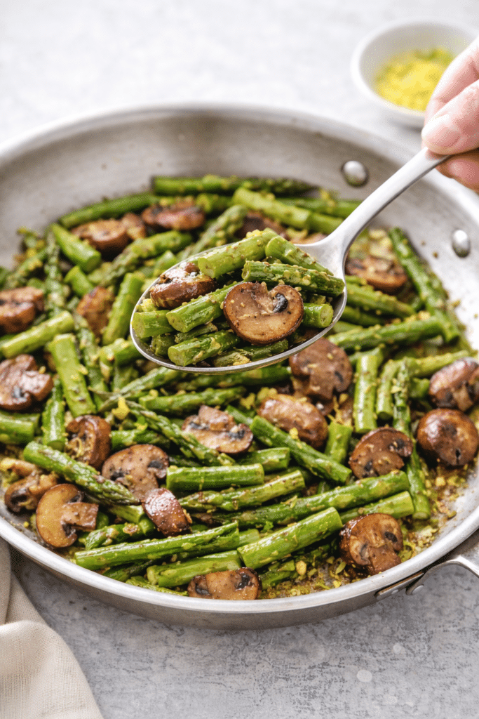 spoonful of asparagus & nushroom