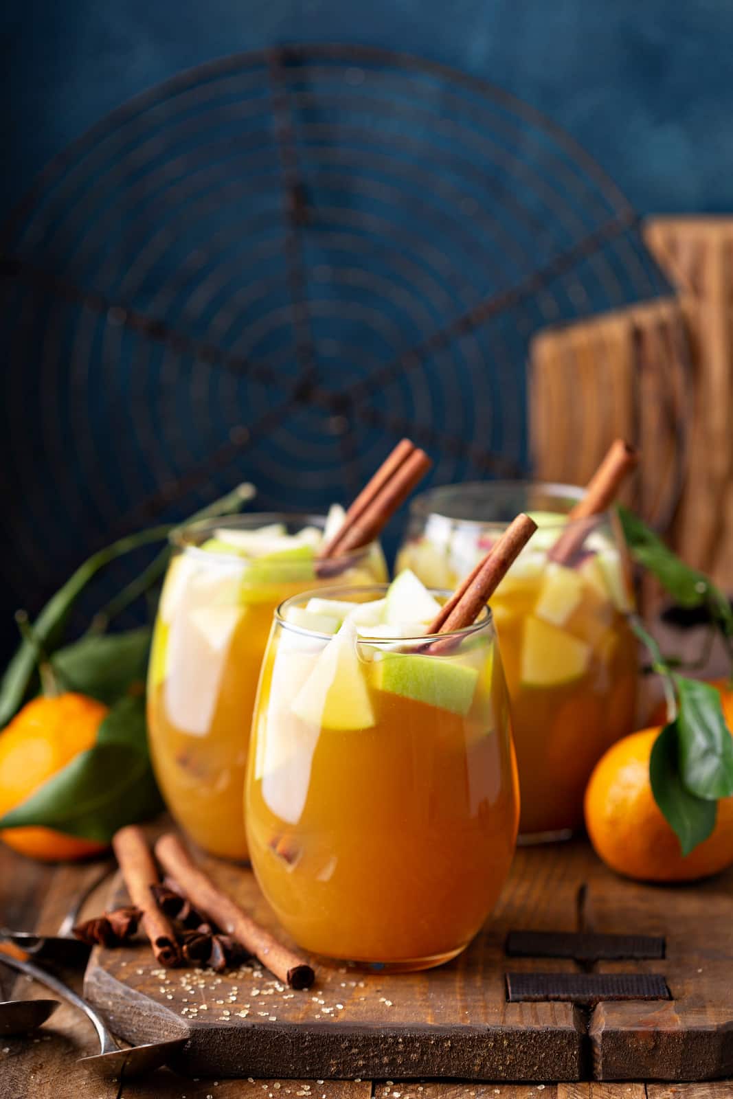 Easy Fall Apple Pie Sangria Cocktail finished product look