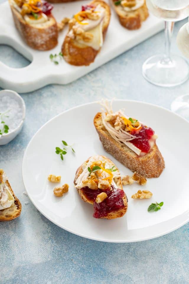 cranberry brie walnut crostini