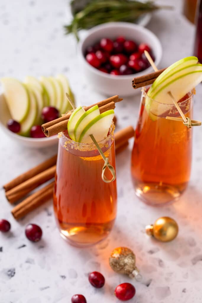 2 servings of Cinnamon Apple Cranberry Mimosa