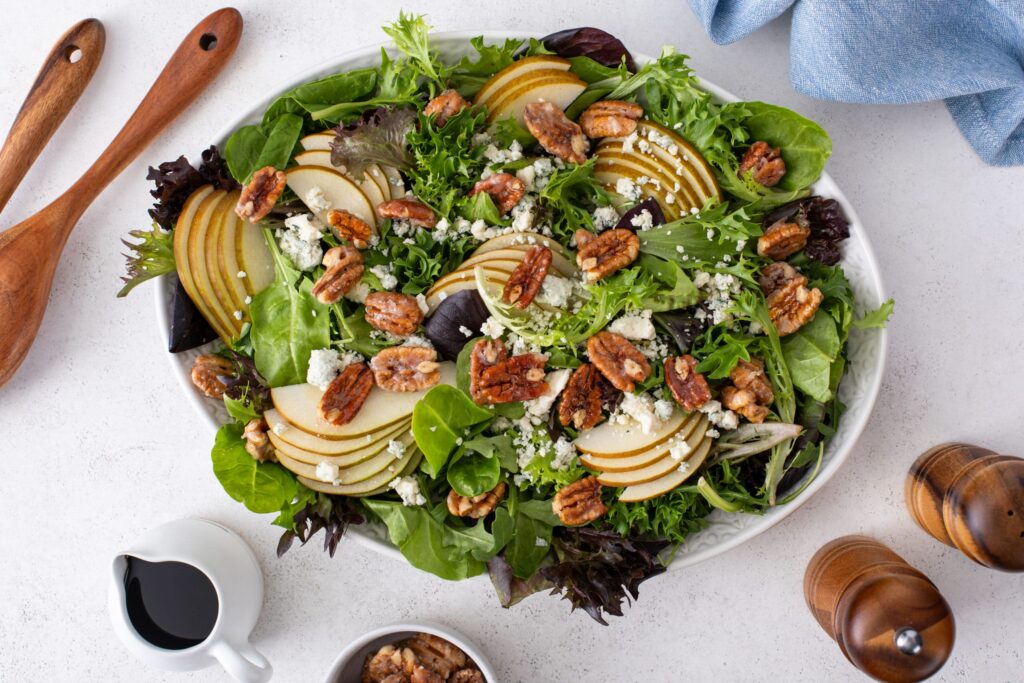 complete serving of Pear & Gorgonzola Salad with Candied Pecans